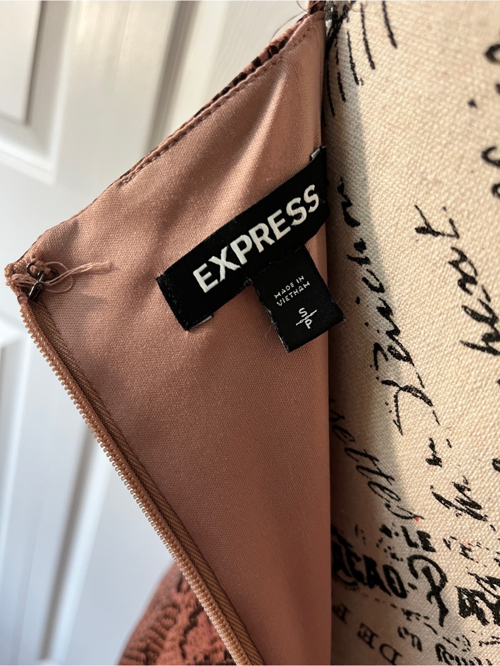 Express pink python dress - Picture 6 of 6